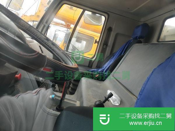 江蘇出售二手中聯(lián)25噸吊車