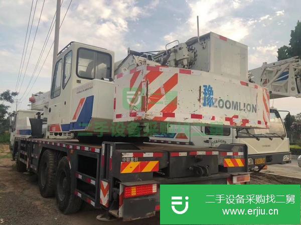 河南出售二手中聯(lián)吊車(chē) 全手續(xù)
