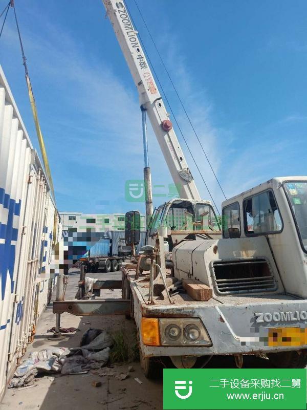 福建出售二手中聯(lián)12噸4節(jié)臂吊車