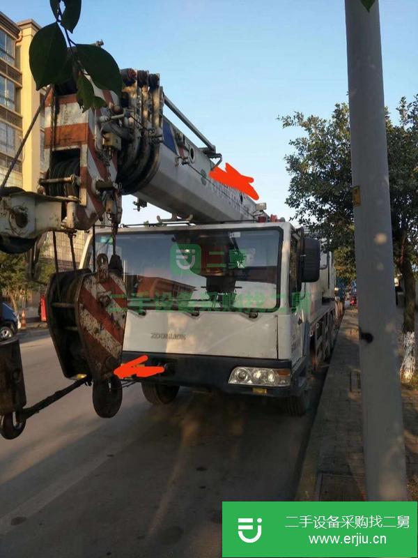 重慶出售二手中聯(lián)25四節(jié)臂吊車
