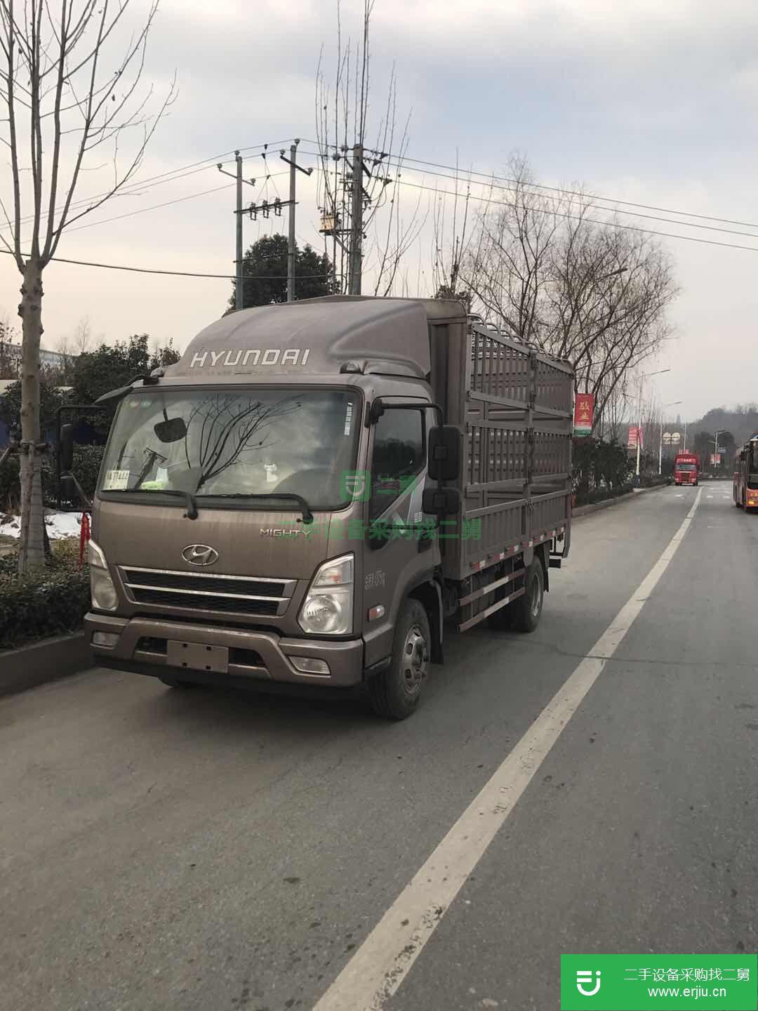 湖北出售二手現(xiàn)代倉柵載貨車
