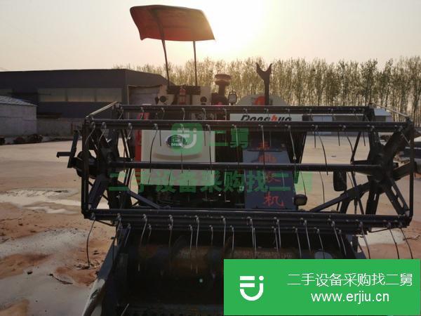 山東出售二手鏈軌式東風4.0z型全喂入聯合收割機
