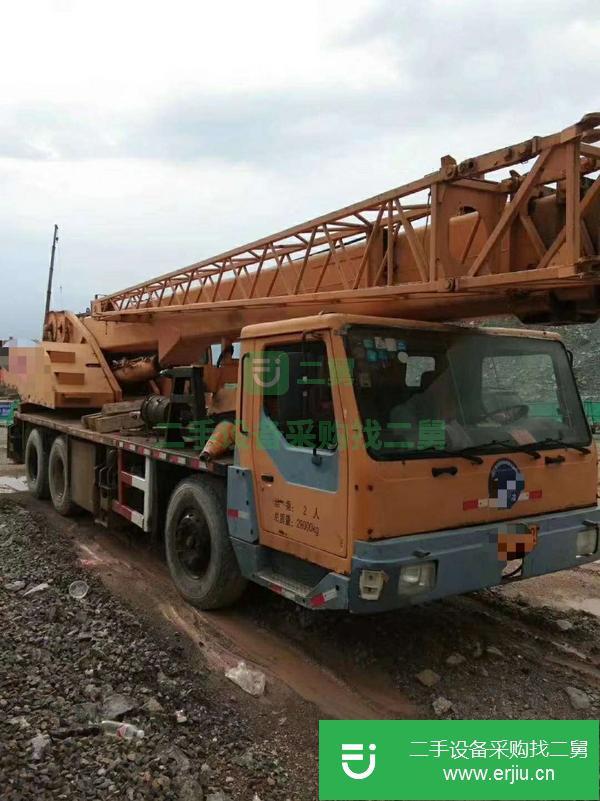 廣西出售長(zhǎng)江吊車25噸4節(jié)臂