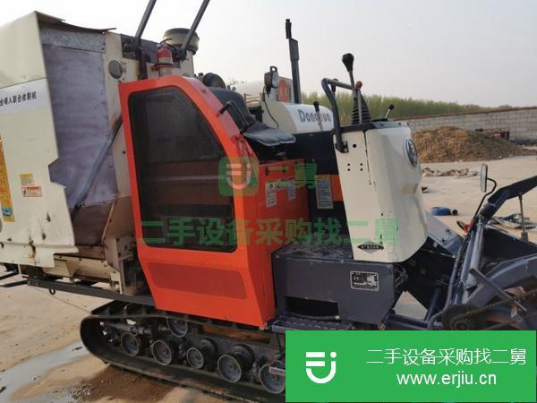 山東出售二手鏈軌式東風4.0z型全喂入聯合收割機