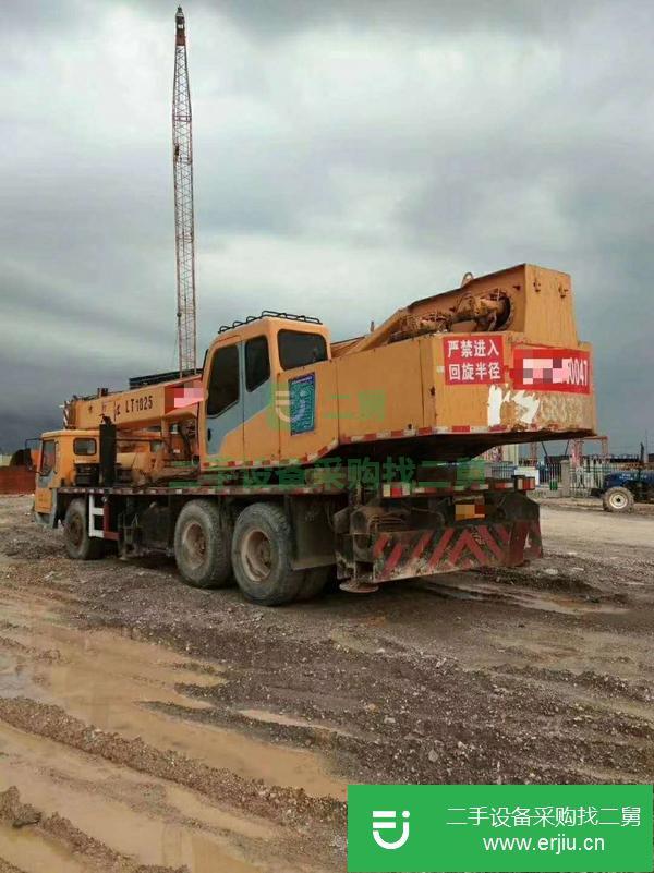 廣西出售長(zhǎng)江吊車25噸4節(jié)臂