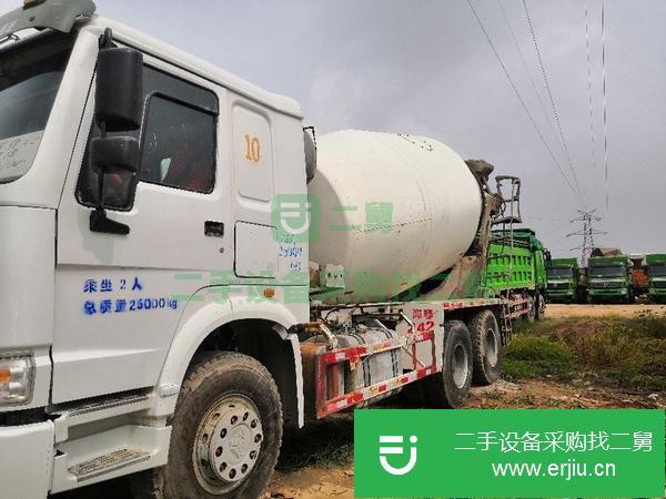 山東出售二手豪沃十二方水泥攪拌車