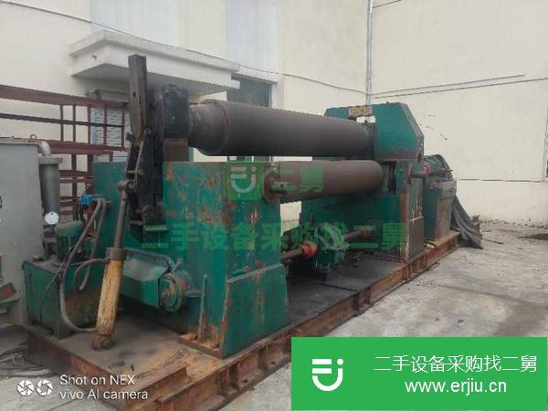 福建出售45個厚卷板機。下輥水平移動。