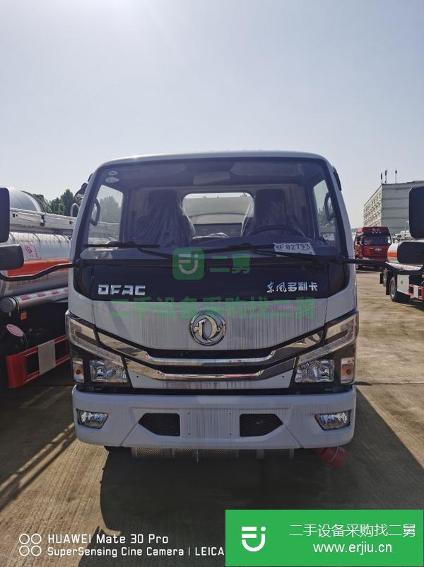 湖北出售二手東風多利卡4.5方油罐車