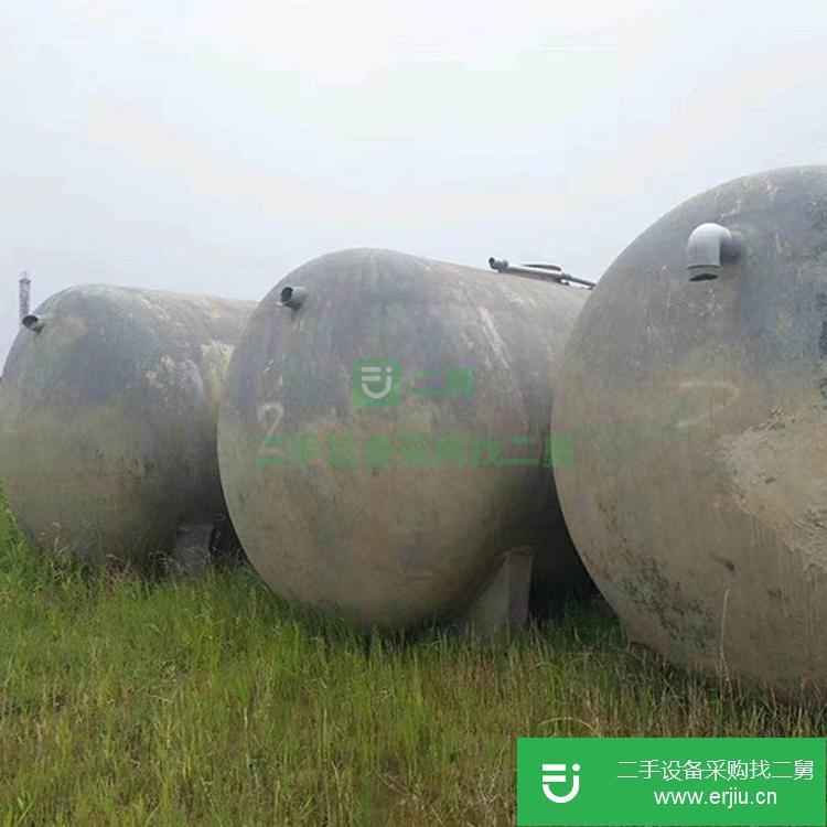 山東出售二手100噸立式玻璃鋼儲罐