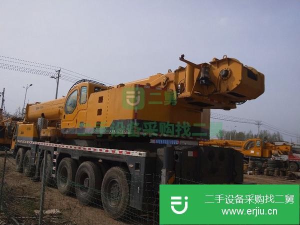 河南低價出售一臺徐工吊車