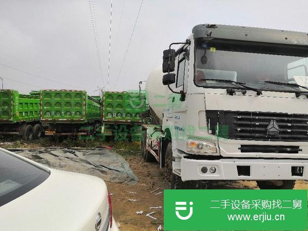 山東出售二手豪沃十二方水泥攪拌車
