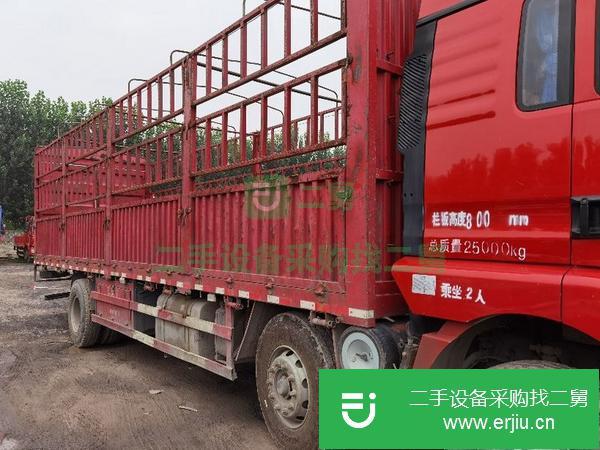 江蘇出售一臺9.6米前四后四高欄貨車