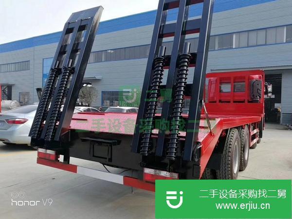 上海出售二手解放前四后八平板運(yùn)輸車