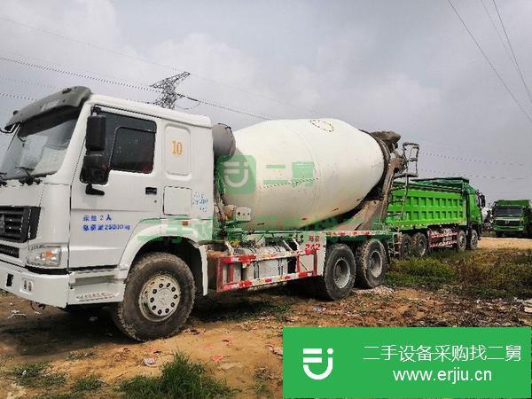山東出售二手豪沃十二方水泥攪拌車