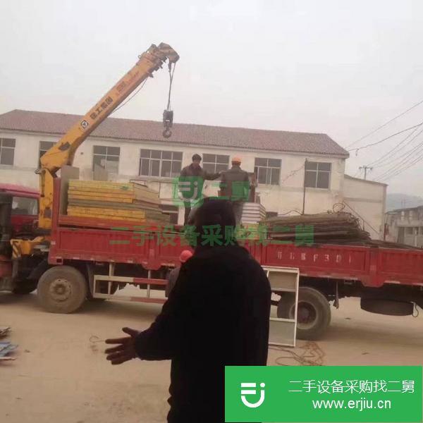 江蘇出售二手徐工5噸4節臂隨車吊