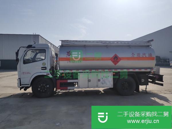 重慶出售東風8噸油罐車，全套手續