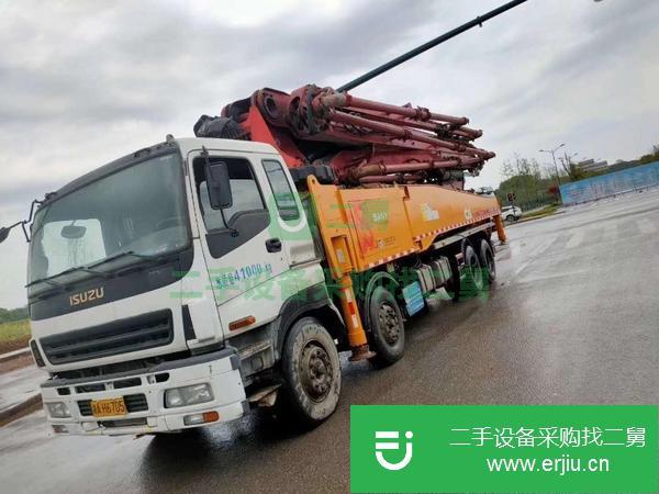 重慶出售三一泵車，五十鈴52米底盤,6節臂