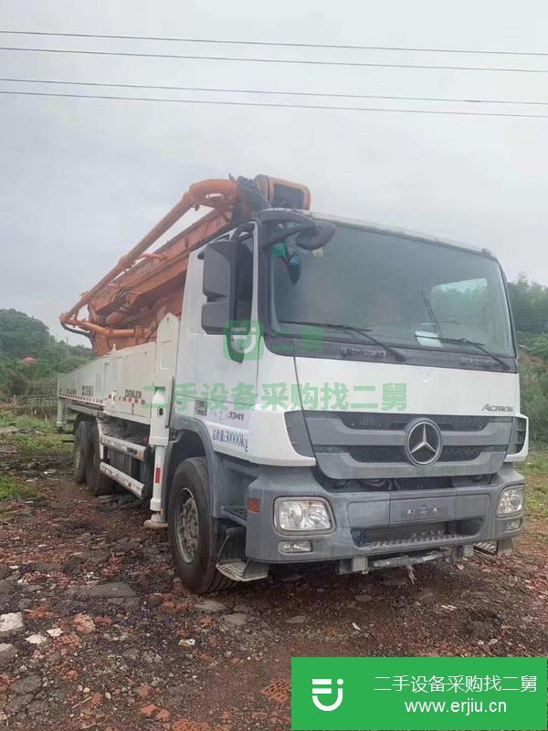 甘肅出售二手中聯(lián)泵車，奔馳47米底盤