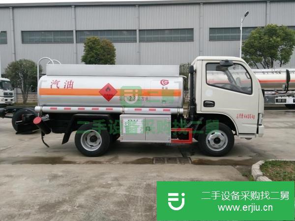 福建出售東風2噸藍牌油罐車，可分期包送車