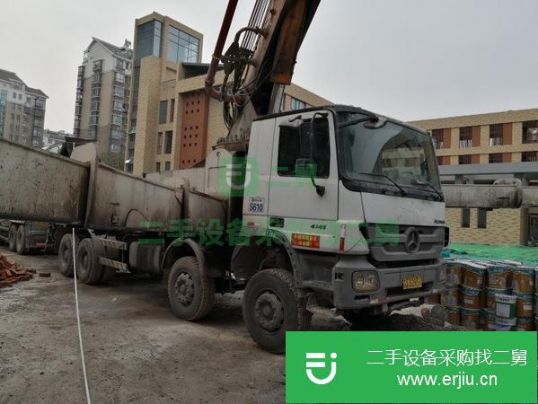 江蘇出售二手中聯(lián)牌52米泵車