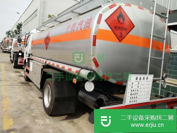 新疆出售二手東風大多利卡9.2方加油車