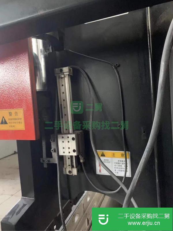 江蘇出售二手金方圓數(shù)控折彎機(jī)