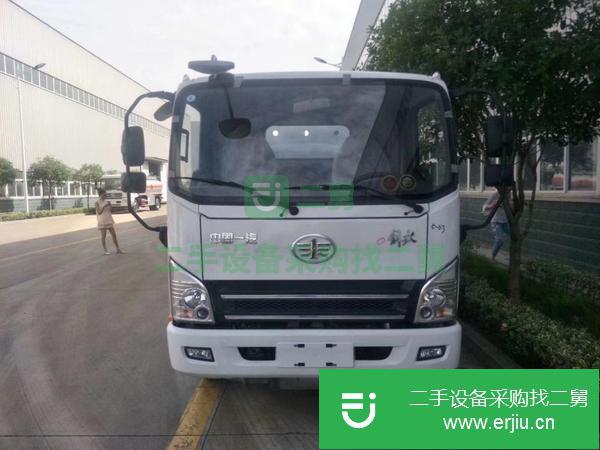 重慶出售二手解放4噸油罐車