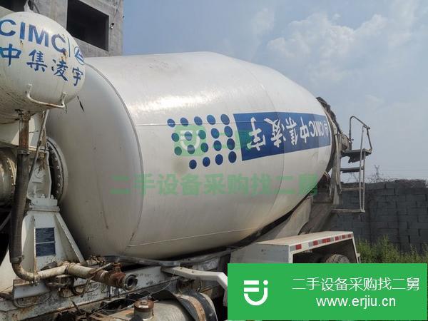 山東低價出售大12方豪沃攪拌車