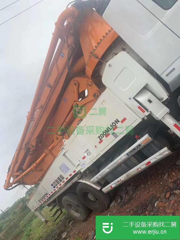 甘肅出售二手中聯(lián)泵車，奔馳47米底盤