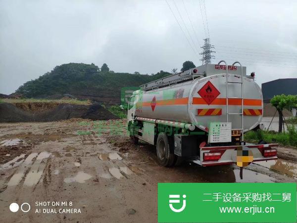 湖北出售東風(fēng)多利卡大8噸油罐車