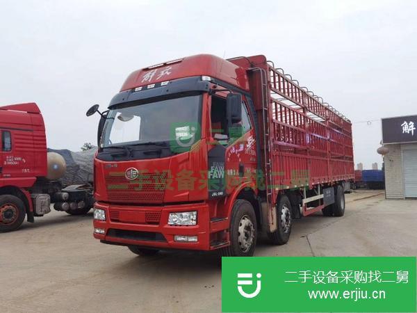 河北出售二手前四后四9.6米高欄解放貨車(chē)。
