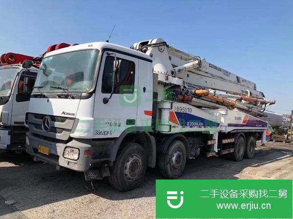 上海出售二手中聯泵車，奔馳49米底盤