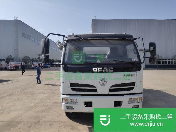 重慶出售東風8噸油罐車，全套手續