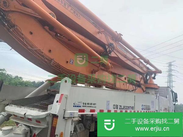 甘肅出售二手中聯(lián)泵車，奔馳47米底盤