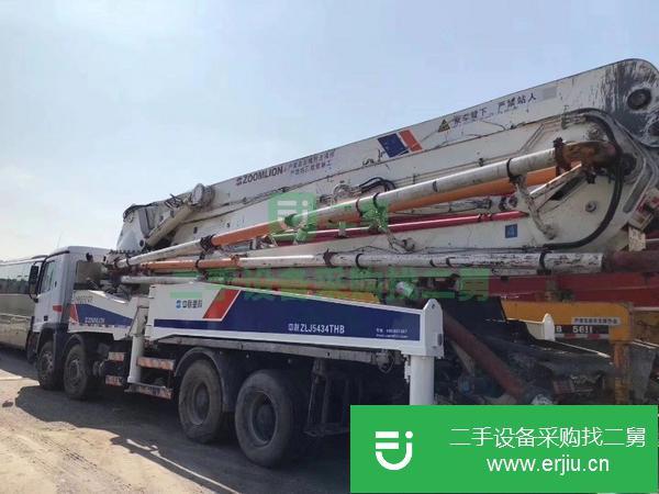 上海出售二手中聯泵車，奔馳49米底盤