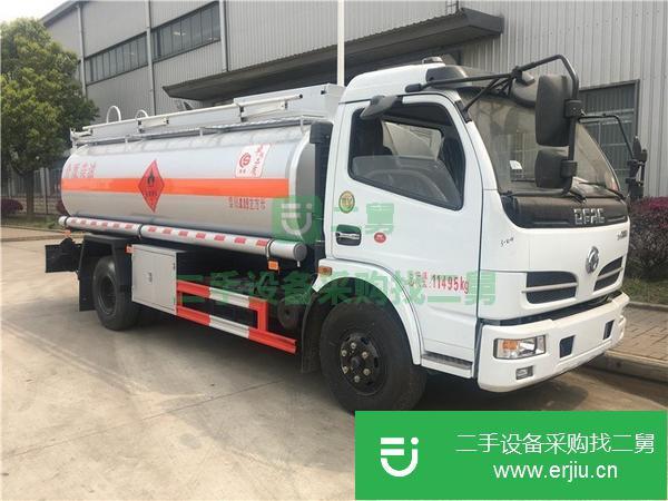 重慶出售二手東風(fēng)多利卡5噸油罐車
