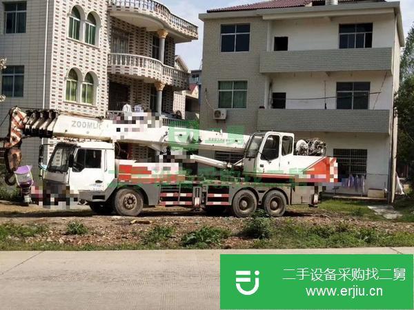 江西出售二手中聯吊車。25噸5節臂