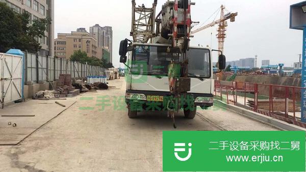 陜西出售二手中聯(lián)牌25v5吊車