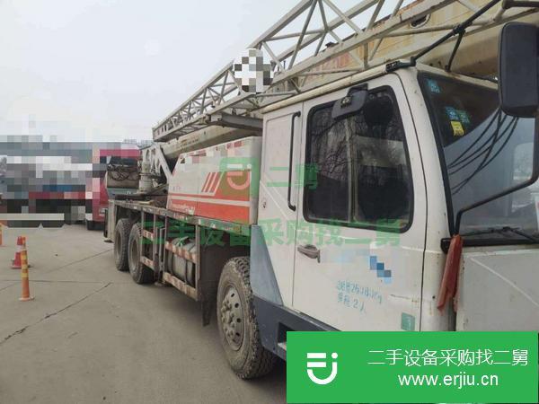 山東出售二手中聯吊車,原車油漆