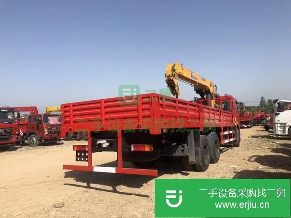 四川出售二手東風華神后八輪12噸隨車吊