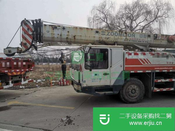 山東出售二手中聯吊車,原車油漆