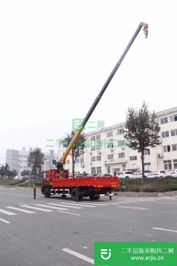 江蘇出售二手東風單橋貨箱6.1米隨車吊