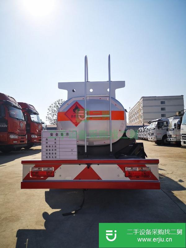 海南出售二手東風(fēng)多利卡2.14方藍(lán)牌加油車