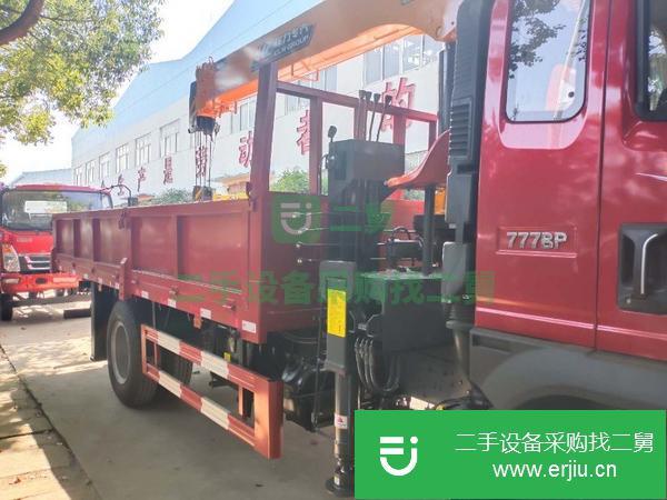 新疆出售二手重汽王牌6.3噸隨車吊