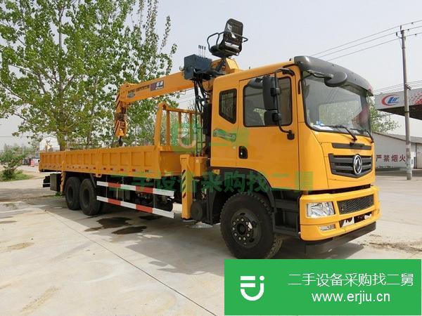 西藏出售二手東風T702后雙橋10噸隨車吊