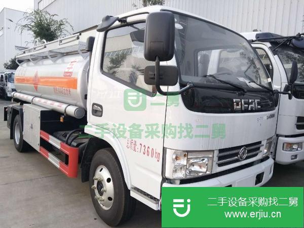 江蘇出售二手東風多利卡5噸油罐車