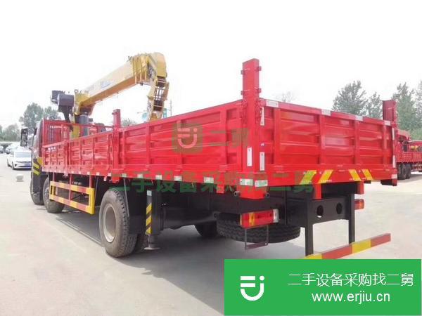 湖北出售二手解放小三軸隨車吊