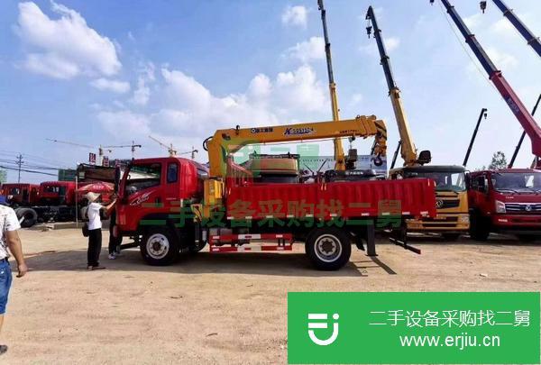 內(nèi)蒙古出售二手重汽王牌隨車吊
