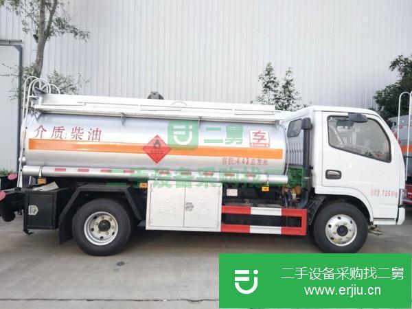江蘇出售二手東風多利卡5噸油罐車