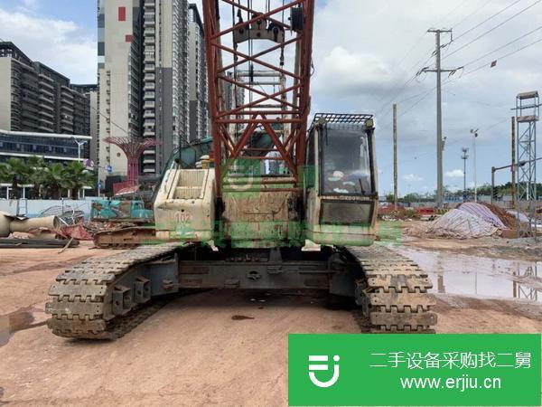 廣西出售70噸中聯履帶吊車,手續齊全,保險到21年3月